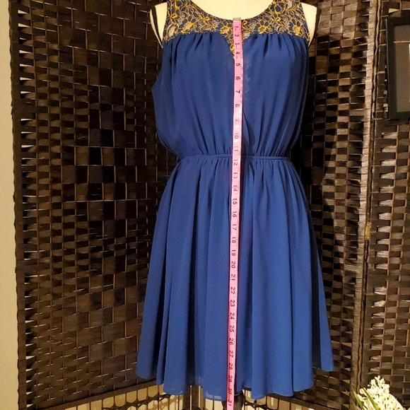 Juniors Navy & Gold Lace & chiffon dress size Med - Picture 5 of 7